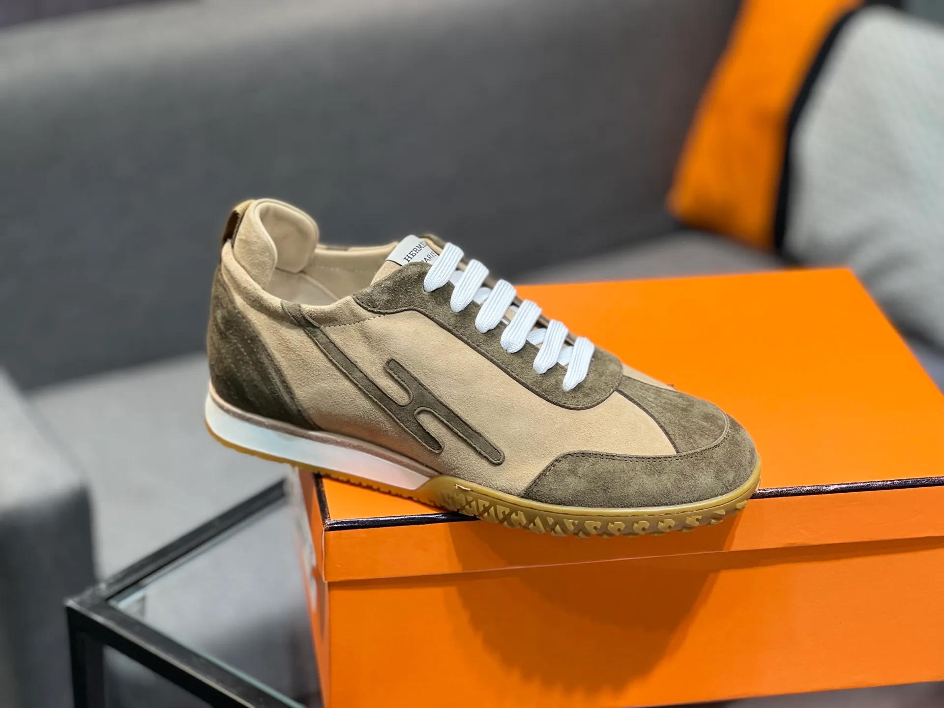 Men's shoes 💰700 [HERMES] Hermès - High-end quality original order 🔍🔍 - Upper: 🔝 cowhide suede splicing design - Inner lining: imported mixed sheepskin - Outsole: TPR foam · Rubber: two-color combined molding outsole - Super high quality control · Fine workmanship: highlighted (high-end, luxury, grade) -Size: 38-44 (45, 46, can be customized)